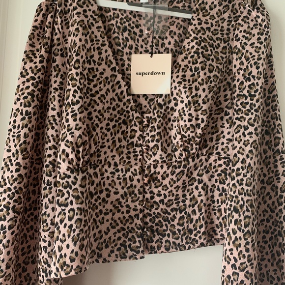 NWT superdown Kamry Top in Pink Leopard - Picture 2 of 4